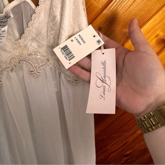 Línea Donatella Keepsake Lace Nightgown - Picture 7 of 7